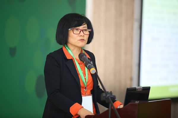 铜陵市图书馆管霞馆长发言